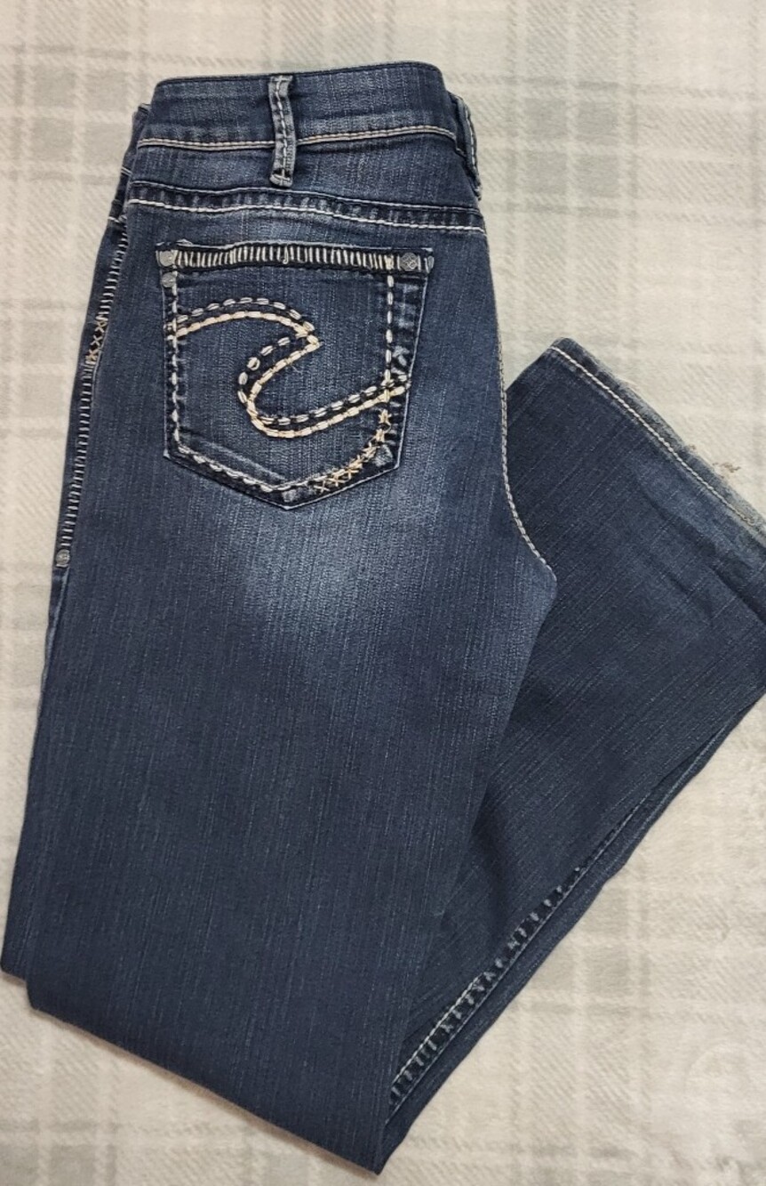 Aiko Bootcut Jeans with Embroidered Back Pockets Sz 33